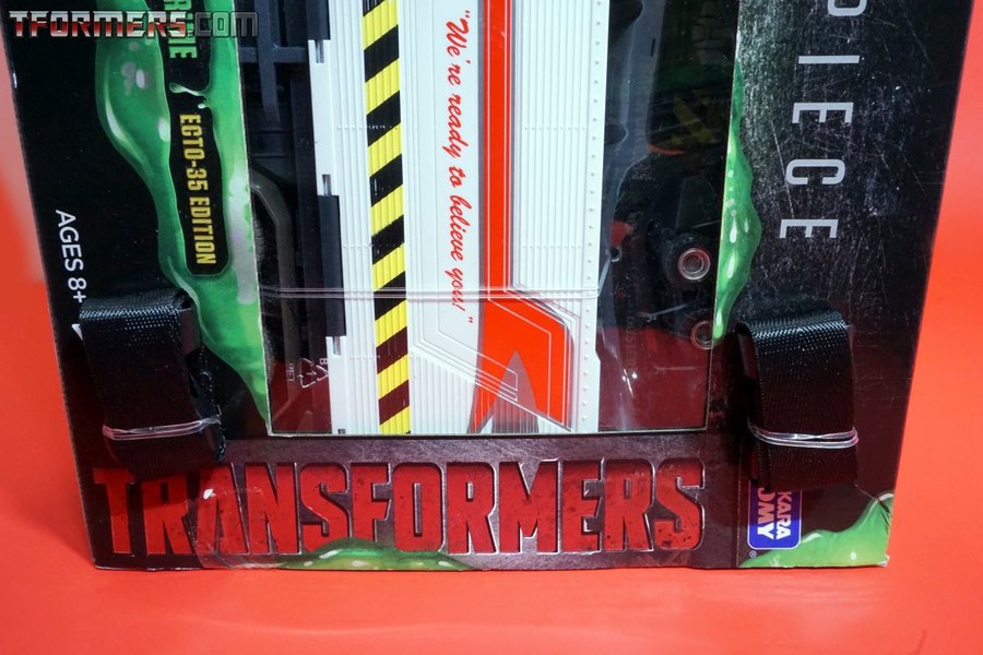 Sdcc 2019 Mp 10g Optimus Prime Ecto 35 Edition Unboxing  (12 of 55)